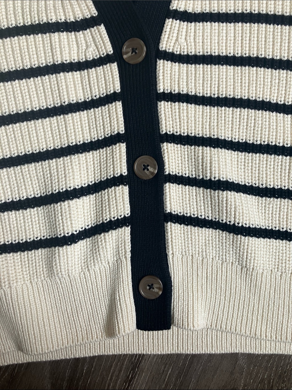 Quince 100% Organic Cotton Fisherman Boxy Cropped Cardigan - Picture 11 of 16